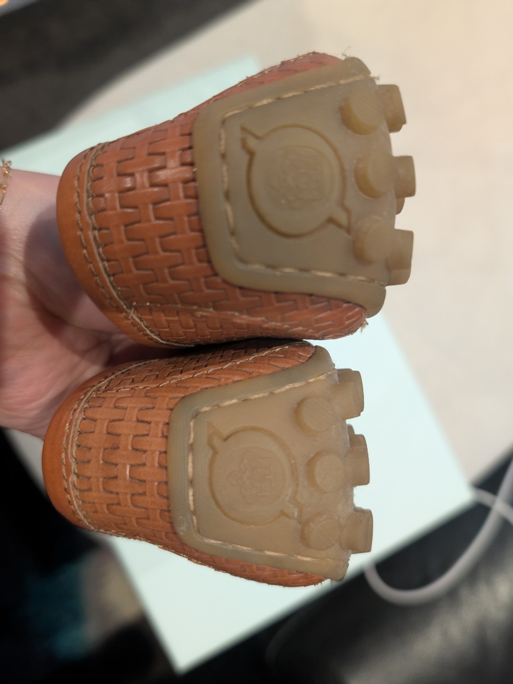 🤎👡 LNWT Born Woven Penny Loafers In Camel Brown - Picture 2 of 5